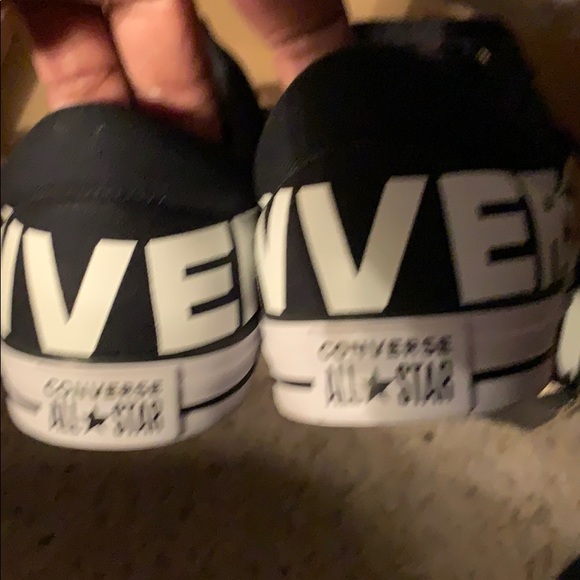 Sneakers - Picture 5 of 5